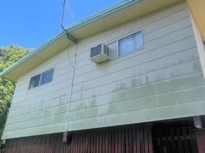 House wash, Gladstone, before